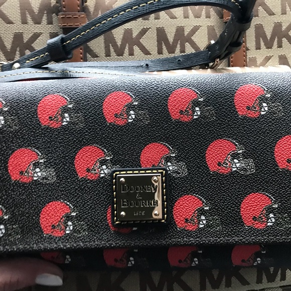 Dooney & Burke 1975 - Picture 1 of 8